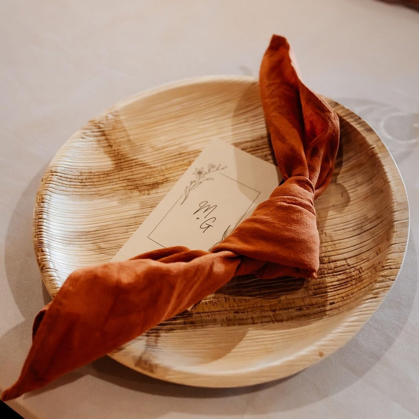 Areca Palm Leaf Plates - 8 Inch Round (200 pcs/box)